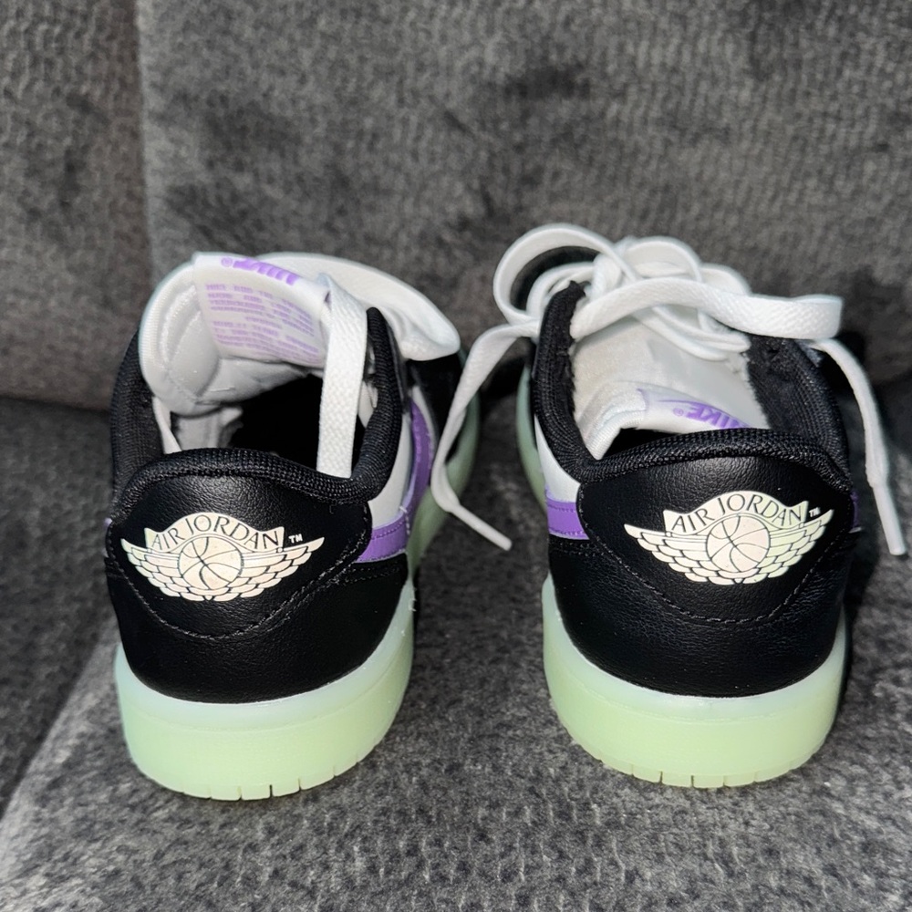 Nike Air Jordan Kids' White and Purple Sneakers. Glow in dark - Picture 3 of 5